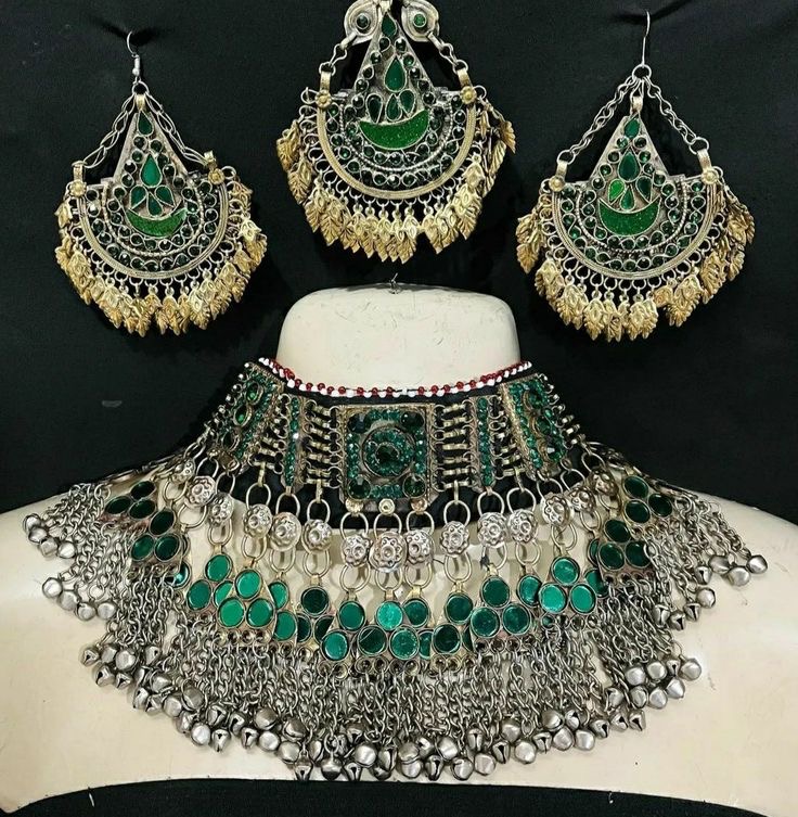 Emerald Royal Heritage Set